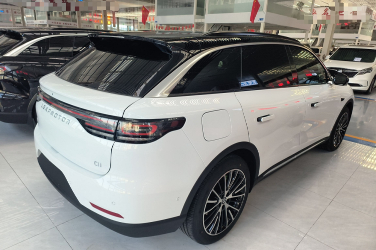 零跑汽车 零跑C11 2026款 增程 300激光雷达智尊版车身外观6005