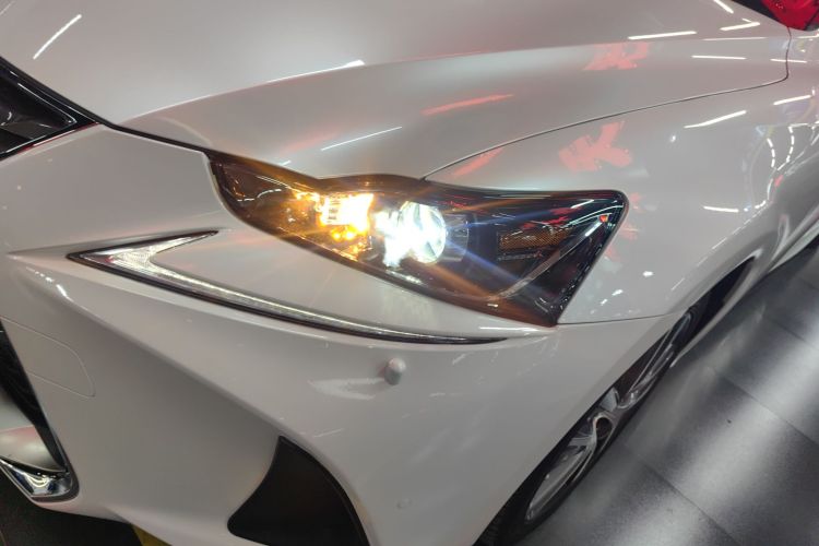 雷克萨斯IS 2017款 300 领先版局部细节36