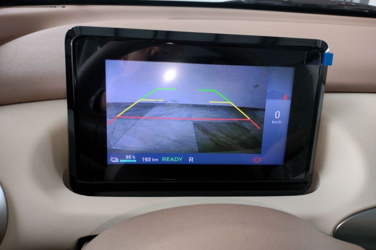 五菱汽车 宏光MINIEV 2025款 四门版 进阶款中控内饰16