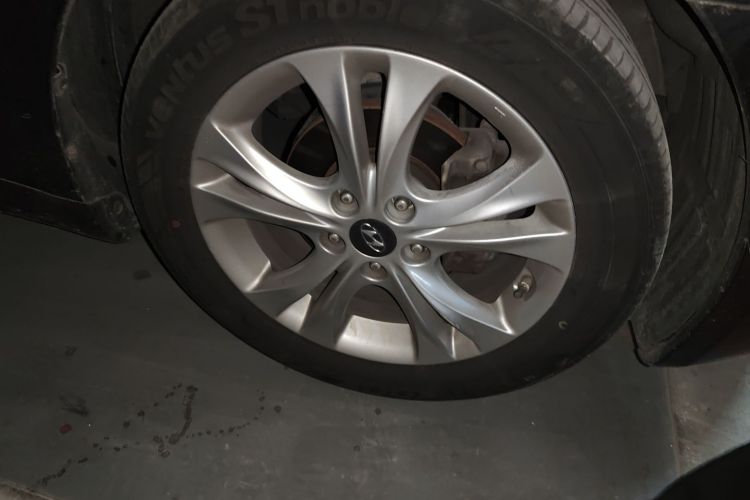 现代 索纳塔 2011款 2.0L 自动时尚版车身外观6007