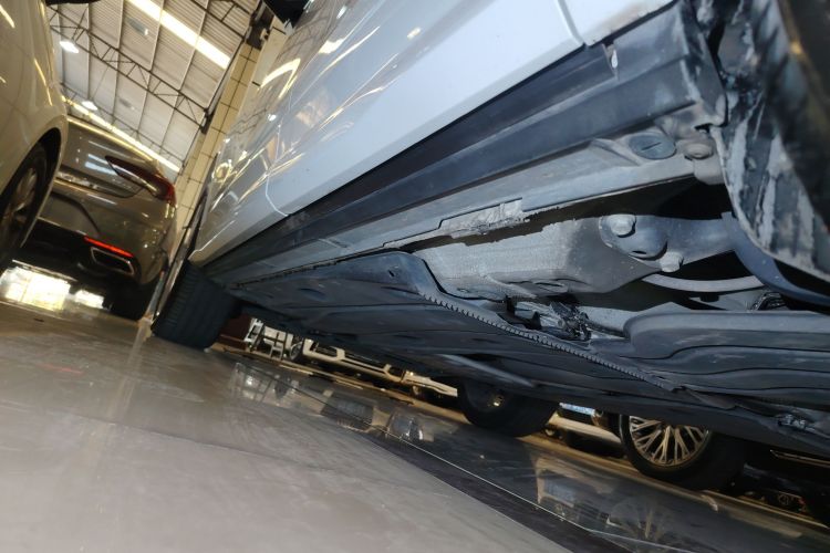 奥迪Q2L 2018款 35 TFSI 豪华致雅型 国V局部细节9002