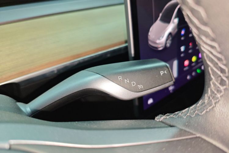 特斯拉 Model Y 2021款 标准续航后驱版局部细节18