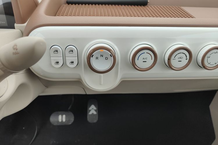 奔腾小马 2026款 222km 萌趣马 Plus中控内饰18