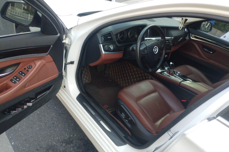 宝马5系 2013款 525Li 领先型中控内饰7003