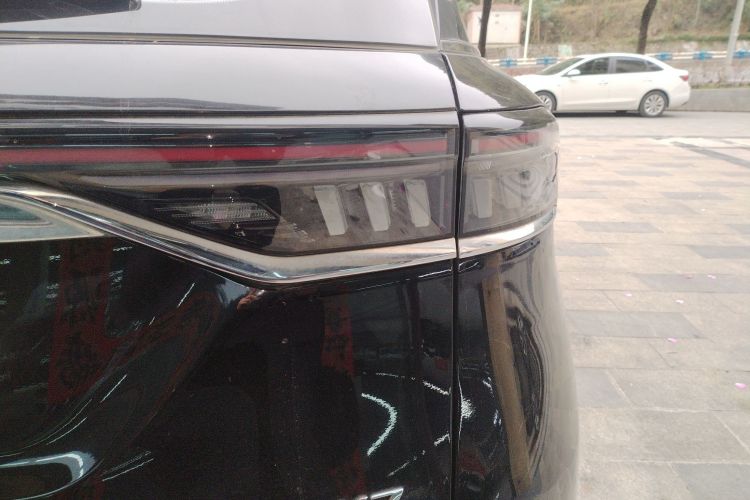 北京汽车 北京X7 2020款 1.5TD DCT致尚版车身外观9