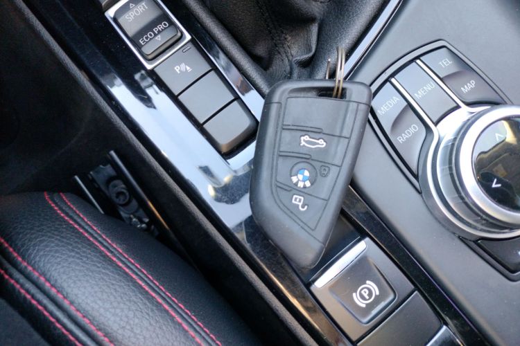 宝马X1 2016款 sDrive20Li 豪华型中控内饰11