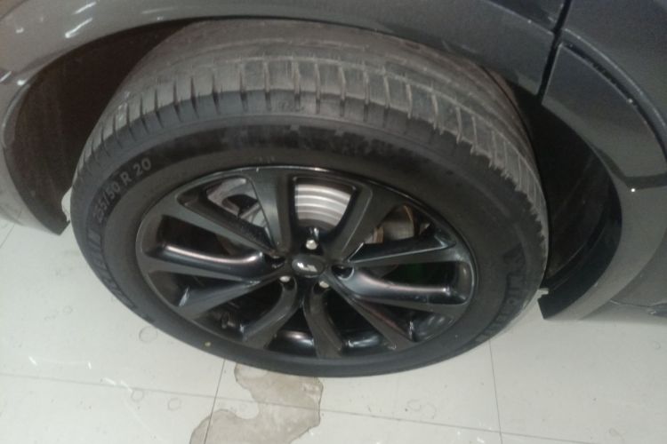 理想汽车 理想ONE 2021款 增程6座版车身外观6008