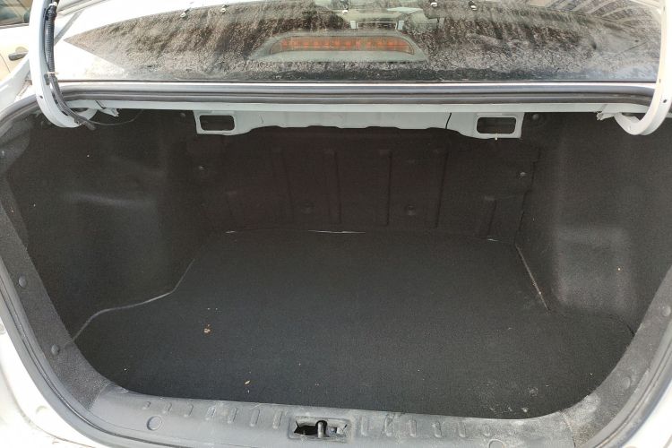 江汽集团 和悦A30 2013款 1.5L 手动舒适型 国IV机舱底盘23