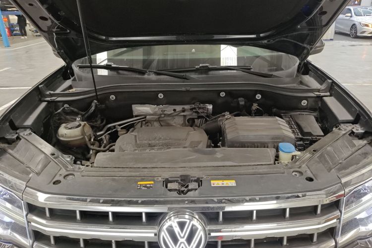 大众 途昂 2021款 330TSI 两驱尊崇豪华版机舱底盘24