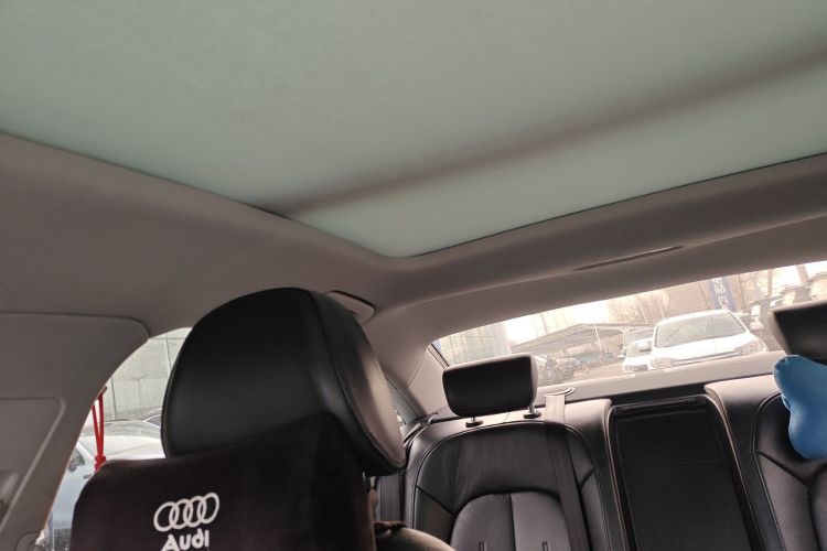 奥迪A6L 2015款 30 FSI 百万纪念舒享型中控内饰22