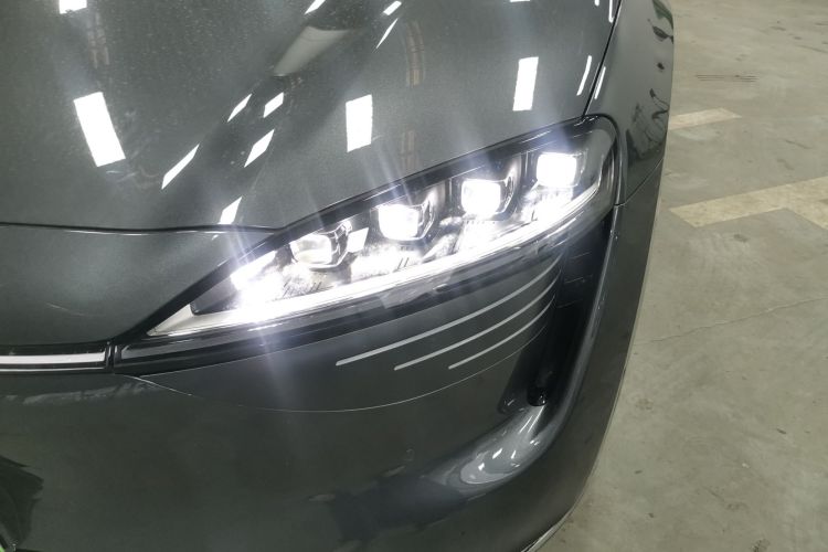 鸿蒙智行 智界R7 2025款 增程 251km Max局部细节36