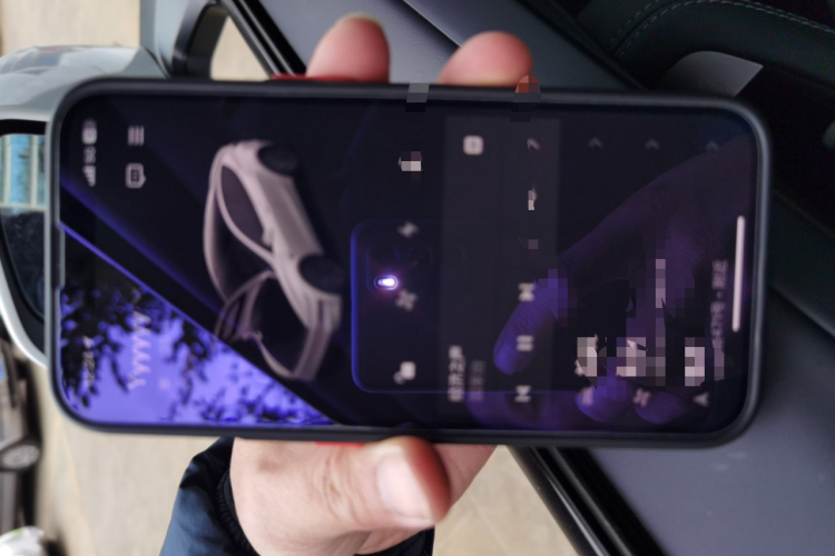 特斯拉 Model Y 2025款 后轮驱动版中控内饰11