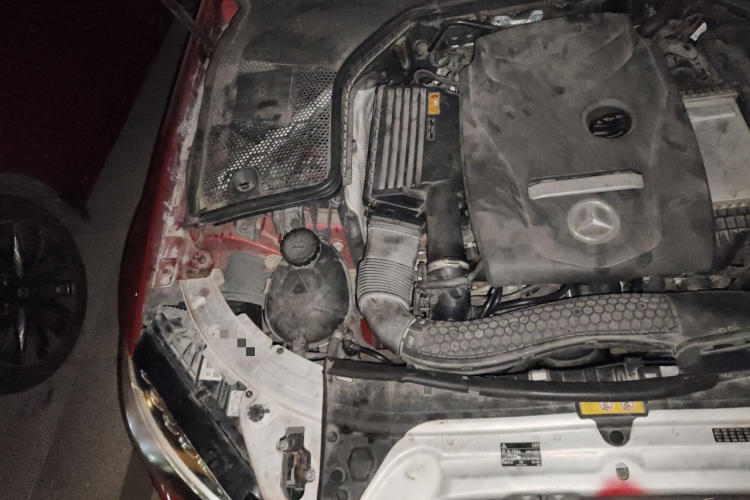 奔驰C级 2017款 改款 C 200 L 运动版局部细节9002