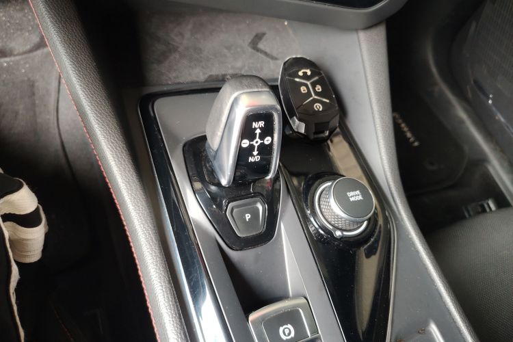 领克03 2019款 2.0TD 自动劲Pro版中控内饰18