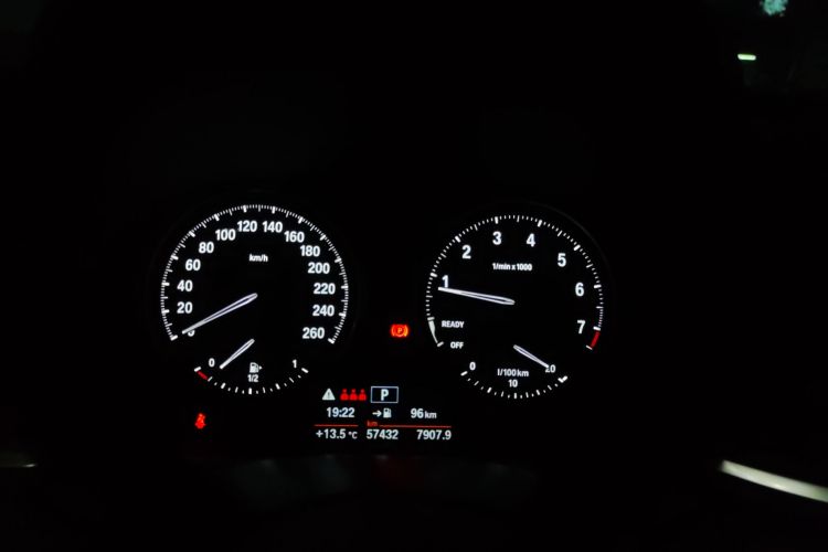 宝马X2 2020款 sDrive25i 领先型M越野套装中控内饰14