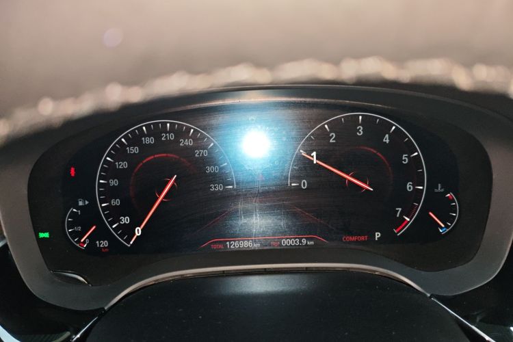 宝马5系 2019款 530Li 领先型 豪华套装局部细节14