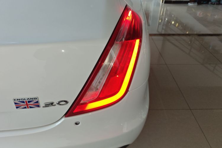 捷豹XJ 2016款 XJL 3.0 SC 两驱典雅商务版车身外观6001