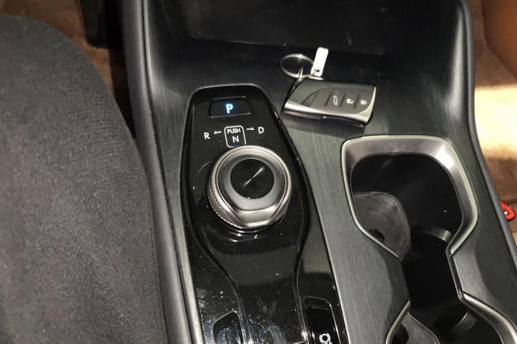 雷克萨斯RZ 2023款 450e 四驱纵享版中控内饰18