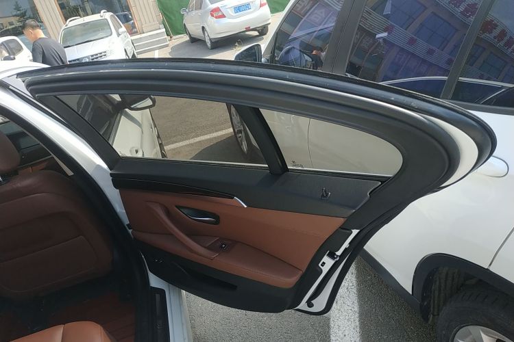 宝马5系 2017款 525Li 领先型中控内饰45