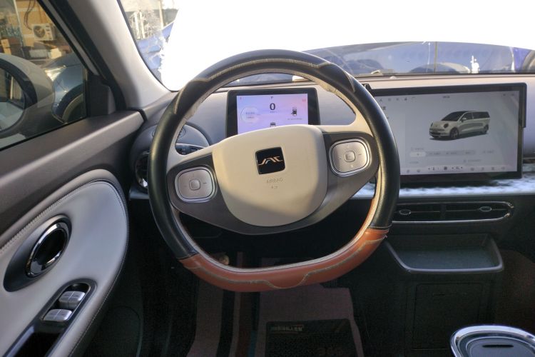 江淮钇为 钇为3 2023款 405km Lite中控内饰13