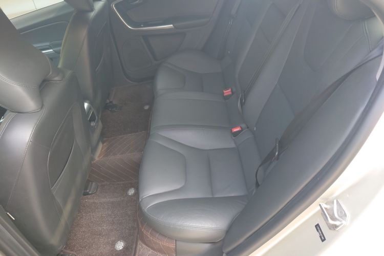 沃尔沃S60 2019款 S60L 改款 T5 智进进阶版中控内饰21