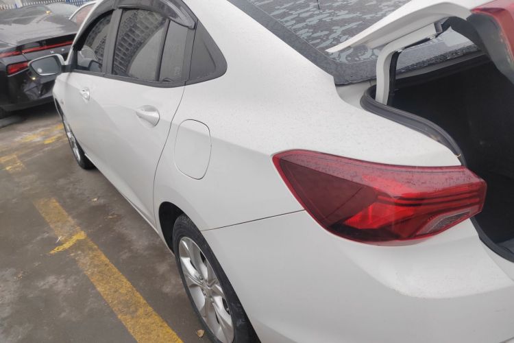 雪佛兰 科沃兹 2020款 325T 自动欣悦版车身外观6003