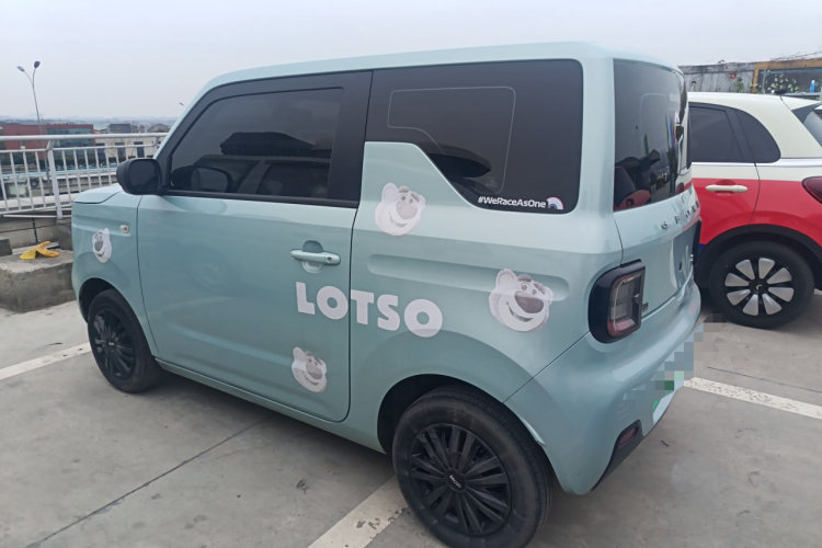 吉利银河 2023款 熊猫mini 200km 耐力熊车身外观4