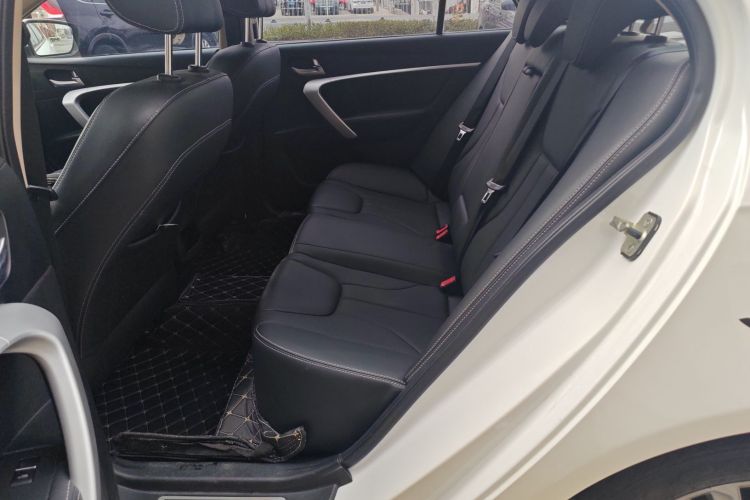 吉利汽车 帝豪 2017款 三厢百万款 1.5L CVT向上版中控内饰21