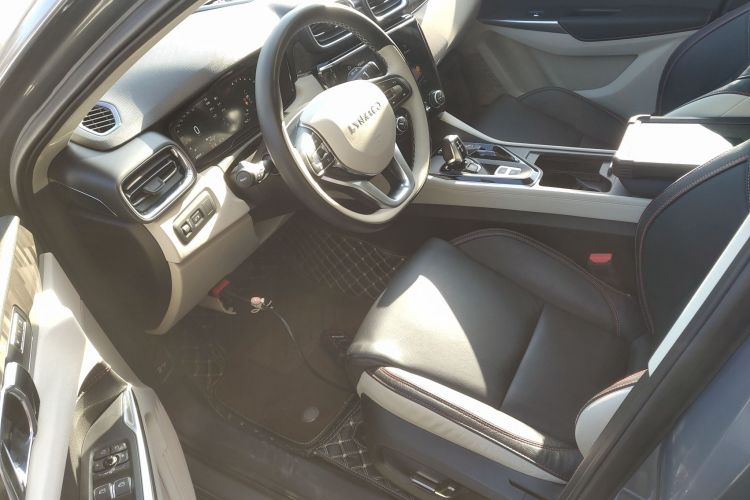 领克02 2021款 1.5TD DCT两驱耀 冠军版中控内饰19