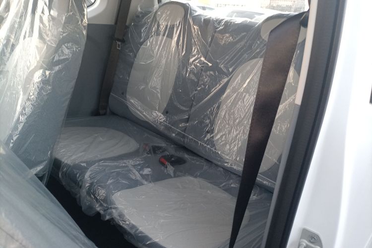 奔腾小马 2026款 222km 闪耀马中控内饰7004