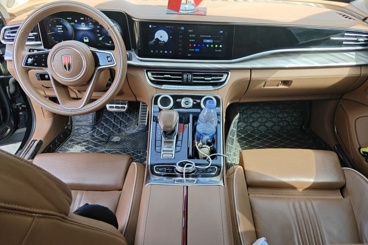 红旗H9 2020款 2.0T 智联旗享版中控内饰12