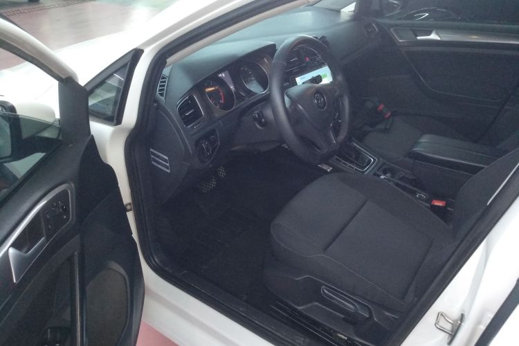 大众 高尔夫 2015款 1.6L 自动时尚型中控内饰19