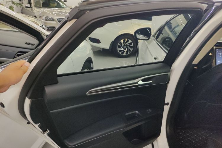 福特 蒙迪欧 2020款 EcoBoost 180 时尚型中控内饰49