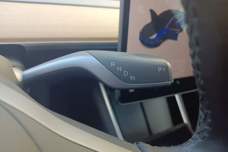 特斯拉 Model 3(进口) 2019款 标准续航后驱升级版(52度)中控内饰18