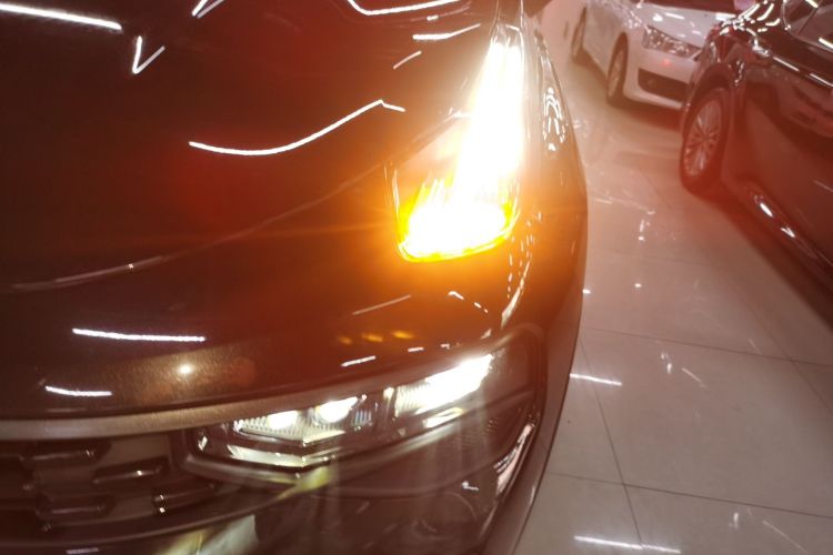 领克01 2021款 2.0TD 四驱暗夜版局部细节36