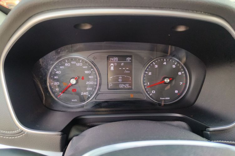 荣威RX5 2016款 20T 两驱自动互联网智享版中控内饰14