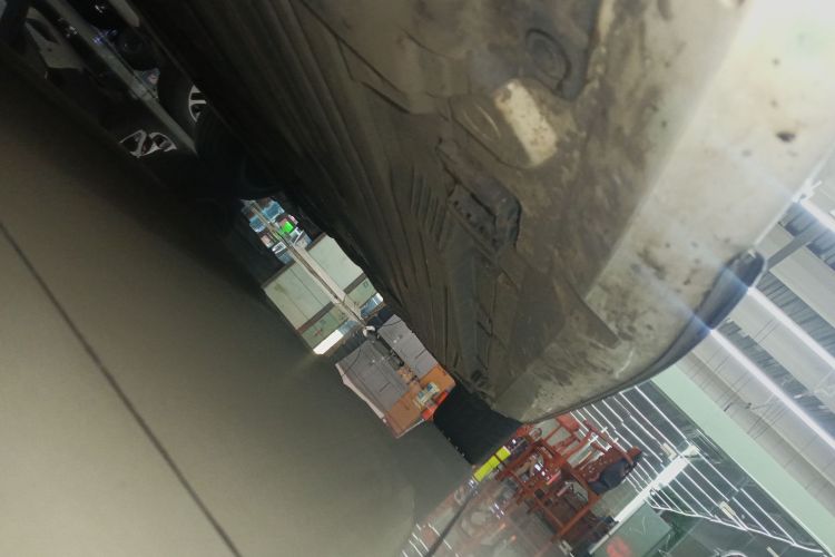 奔驰C级 2022款 改款 C 260 L 运动版局部细节9002