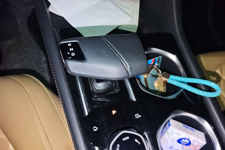 长安 逸动 2022款 PLUS 蓝鲸NE 1.4T GDI DCT尊贵版中控内饰18