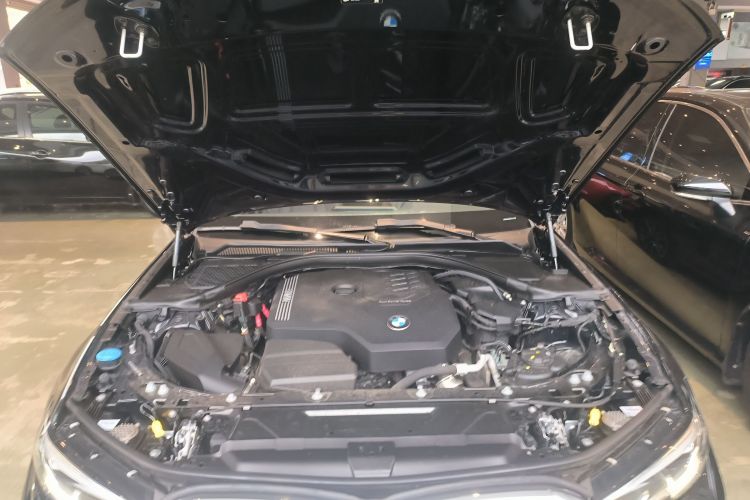 宝马3系 2022款 改款 320Li M运动套装机舱底盘24