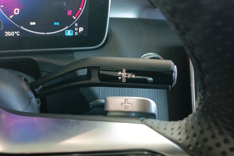 奔驰C级 2024款 C 200 L 运动版中控内饰18