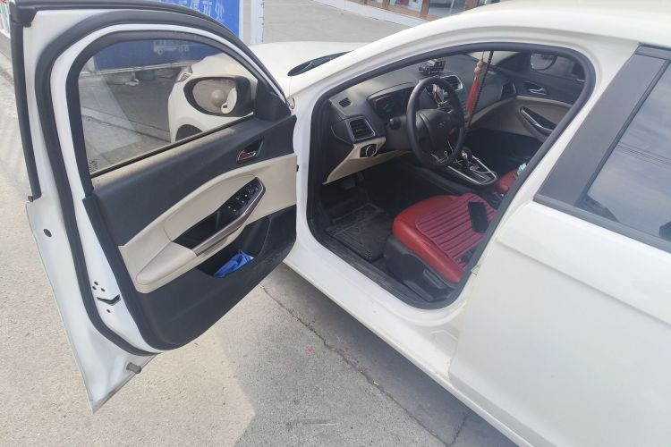 福特 福睿斯 2017款 改款 1.5L 自动舒适型中控内饰20