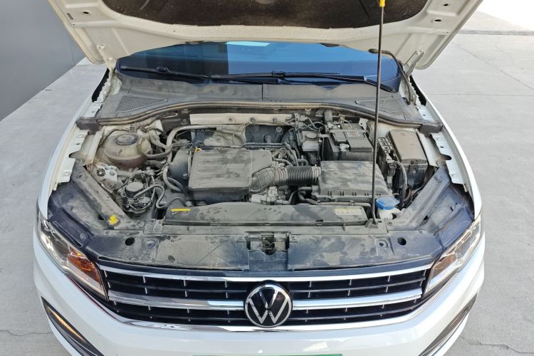 大众 宝来 2021款 1.5L 自动舒适智联版机舱底盘24