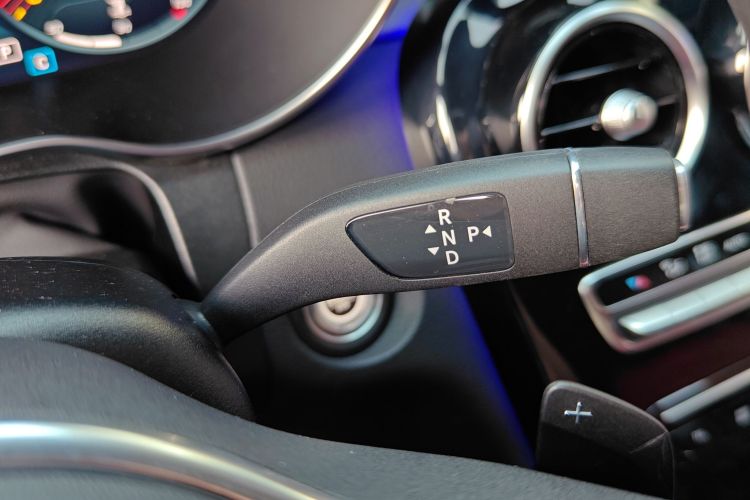 奔驰GLC轿跑 2021款 GLC 260 4MATIC 轿跑SUV中控内饰18