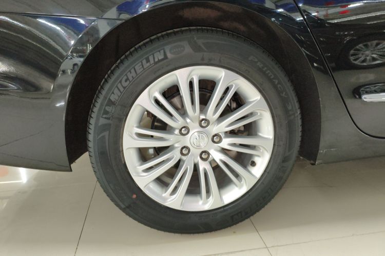 别克 君越 2018款 20T 精英型车身外观56