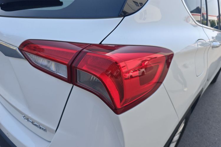 别克 昂科威 2018款 20T 两驱精英型车身外观9