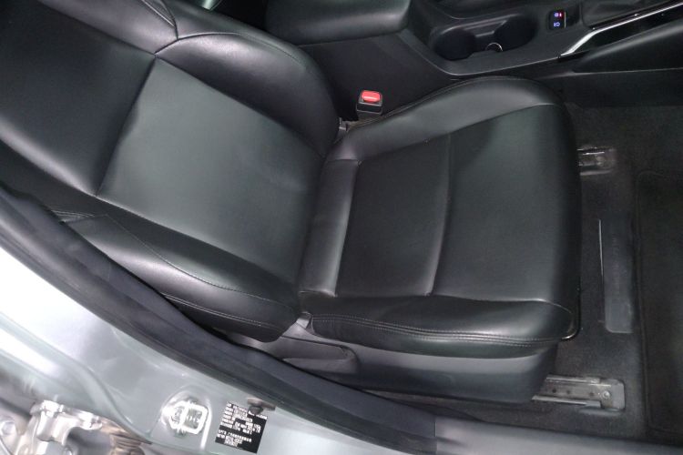 丰田 雷凌 2021款 185T CVT豪华版局部细节41