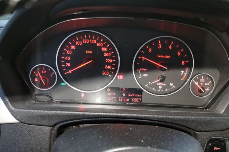 宝马3系 2016款 320Li 进取型中控内饰14