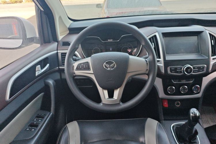 北汽幻速H3 2017款 1.5L 手动舒适天窗版局部细节13