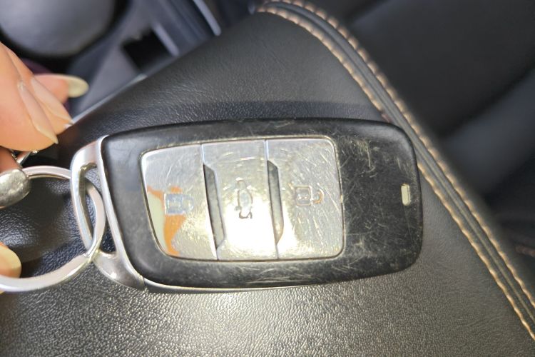 长安欧尚科赛Pro 2021款 1.5T 手动旗舰型 7座中控内饰7001