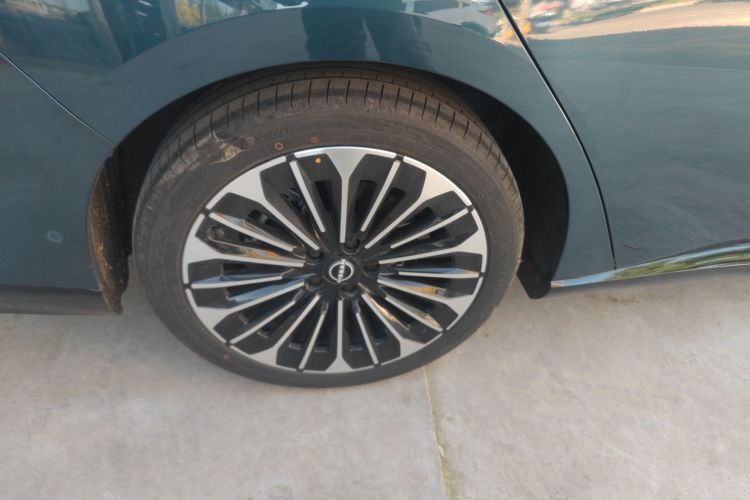 日产N7 2025款 625 Max车身外观6008